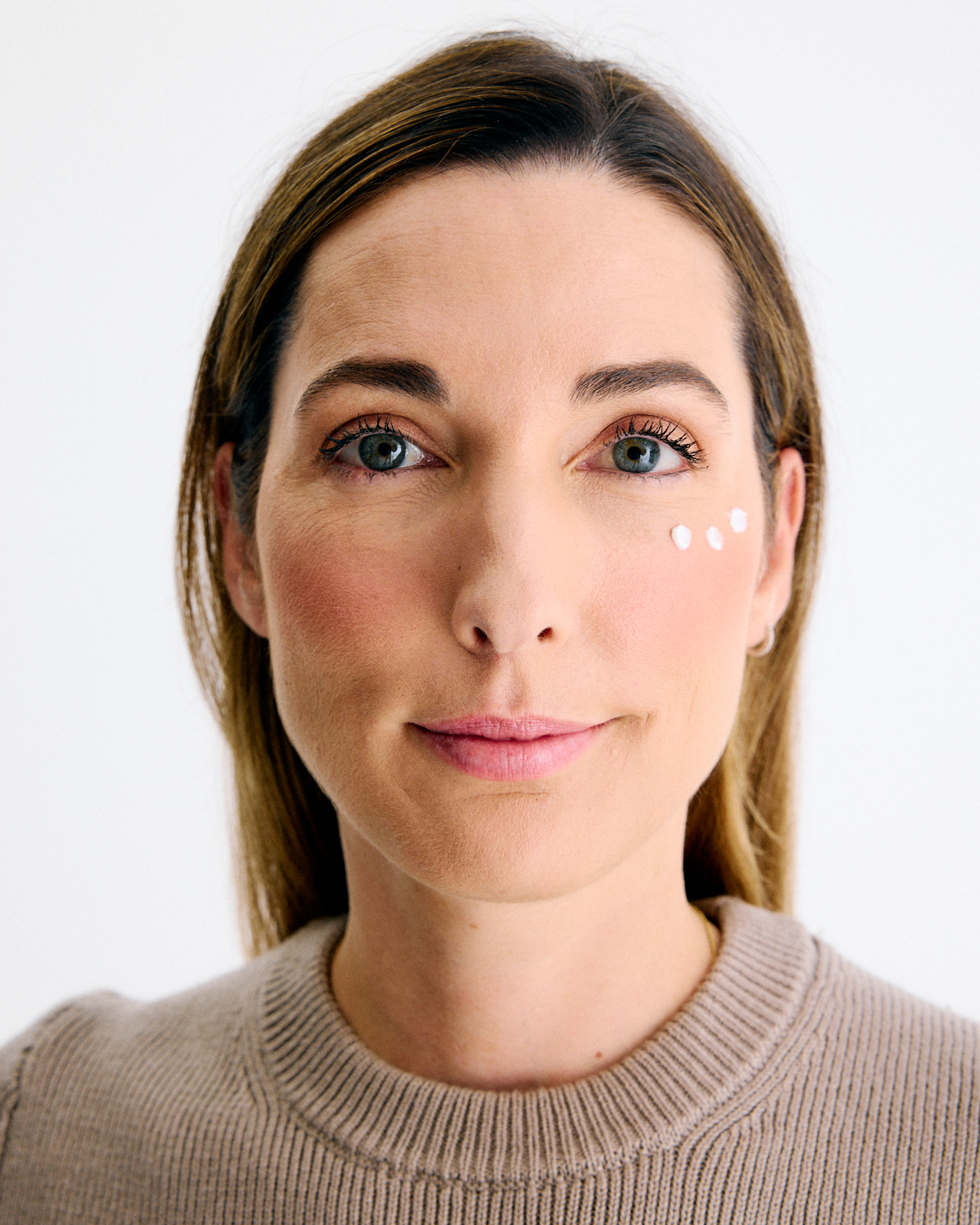 Así puedes prevenir las manchas de la piel este verano